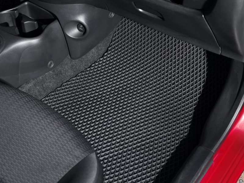 Gumijasti tepisi za auto dolaze u različitim dizajnima i uzorcima