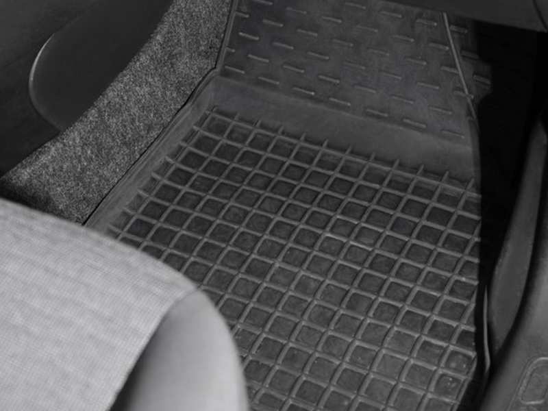 Gumijasti tepisi za auto
